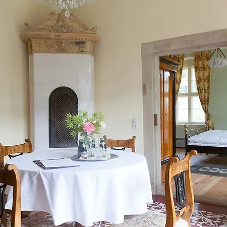 Bed & Breakfast Herrenhaus Orangella *