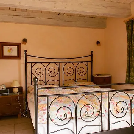Herrenhaus Orangella Bed & Breakfast