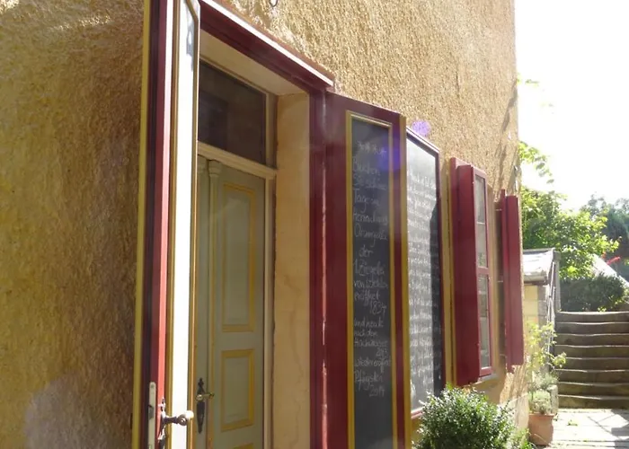 Herrenhaus Orangella לינה וארוחת בוקר *